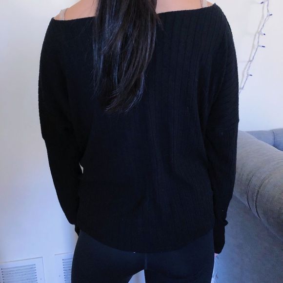 Black long sleeve - Picture 2 of 3
